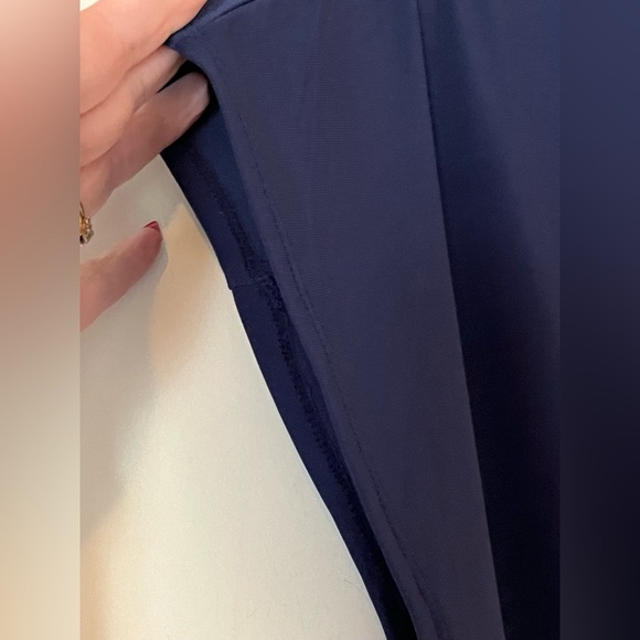 New! Jones Nee York Navy Blouse with Embellished Gold Neckline Size 2X - Picture 4 of 13